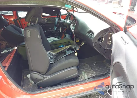 2023 Dodge Challenger Sxt z USA, uszkodzony, nr VIN 2C3CDZAG8PH527330